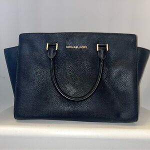 Michael Kors Elegant Black Tote